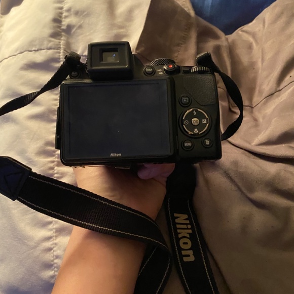 Nixon Coolpix P100 - Picture 3 of 6